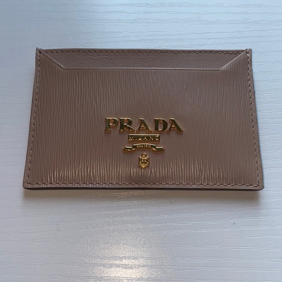 Prada Handbags - Prada nude 3 slot cardholder ✨